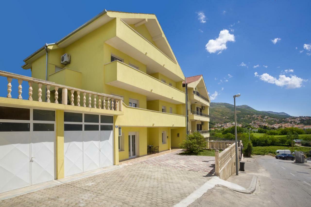 Nena Apartment Split Exterior photo